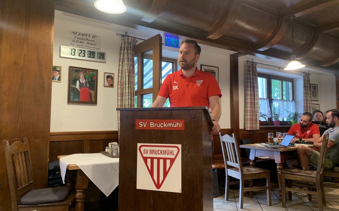 Erneuter Umbruch beim SV Bruckmühl: Zehn Abgänge – Fünf Neue – Goldene Generation startet Comeback