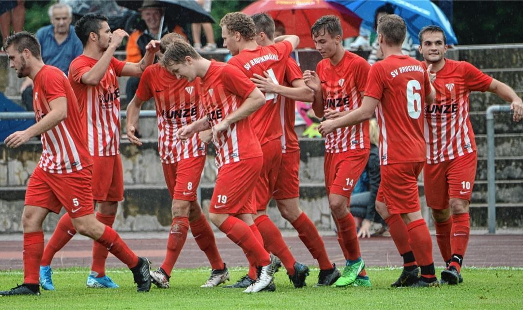 „Ein enorm wichtiger Sieg“: SV Bruckmühl meldet sich mit Dreier im Kellerduell gegen SV Pullach im Abstiegskampf zurück