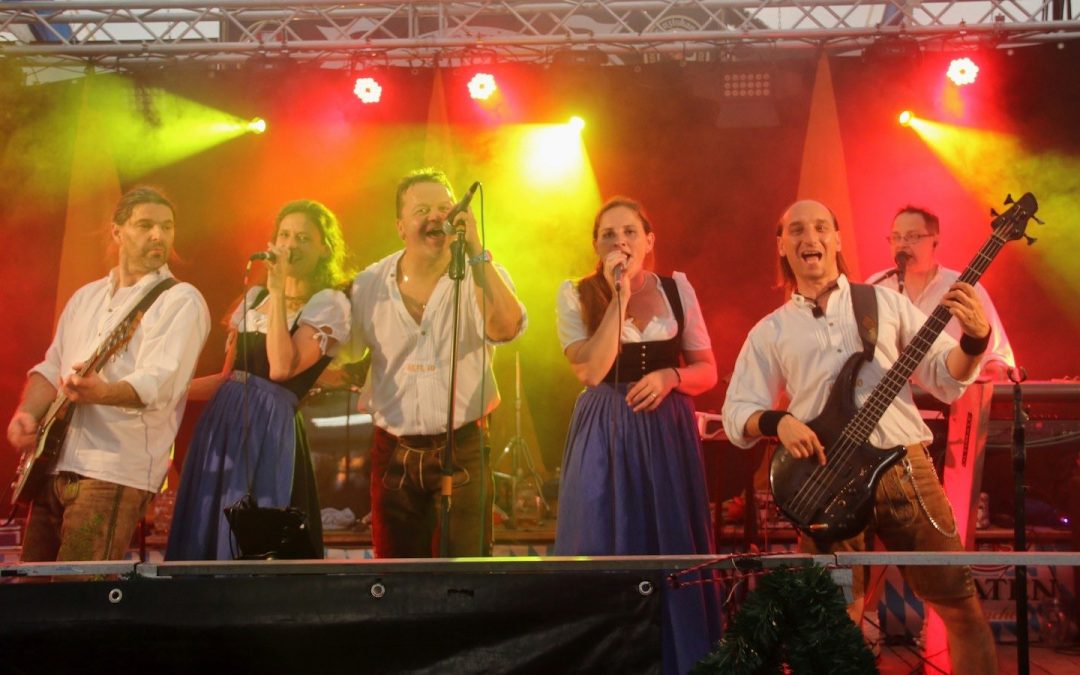 Das SVB-Festzelt wird gerockt, Betriebe und Vereine feiern