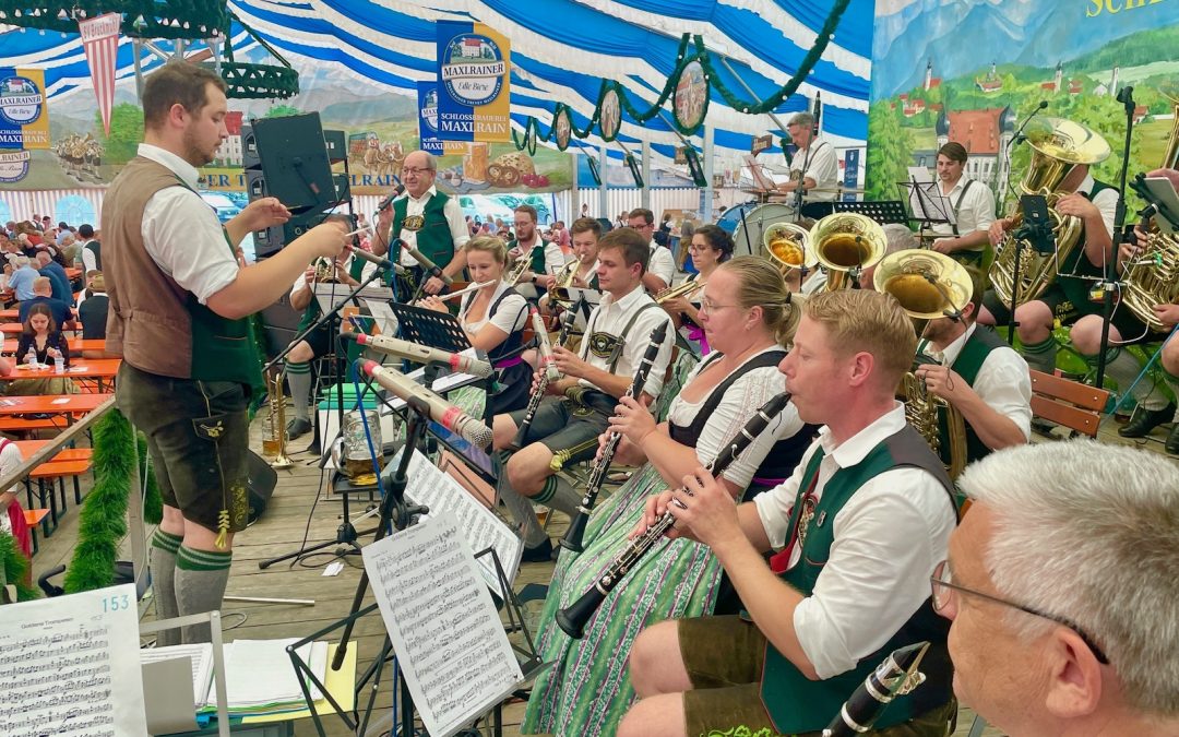 “Bayerischer Abend“ mit „Knalleffekt“