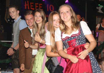 2016-Volksfest-Bruckmuehl-Tag7-gute Stimmung im Zelt