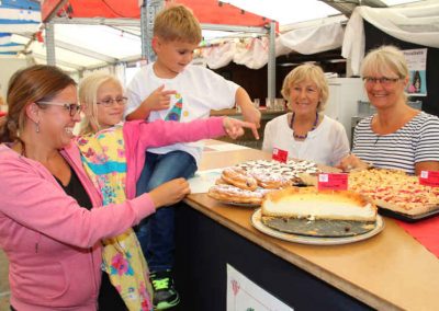 Volksfest Bruckmühl 2016 - Kaffee und Kuchen
